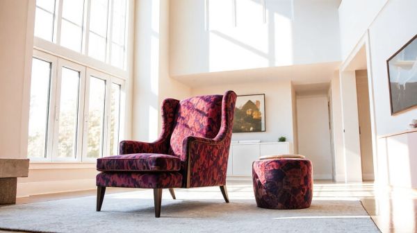 Discover Custom Upholstered Seating for Distinctive Style