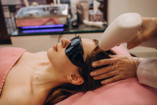 How to Design a Stimulating Indoor Play Area for a Bengal Cat with High Climbing Needs?